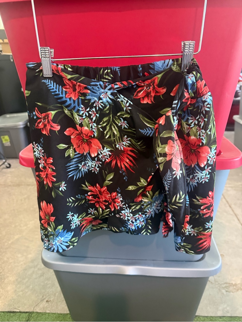 DR2 Black Floral Tie-Waist Sarong Skirt with Red and Blue Blooms mp81